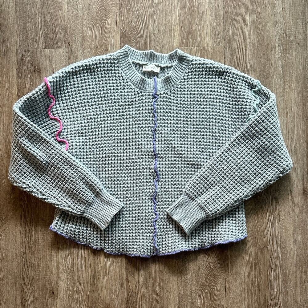 New In Evie Sweater Grey‎ Exposed Seams Bright Colors Size Small